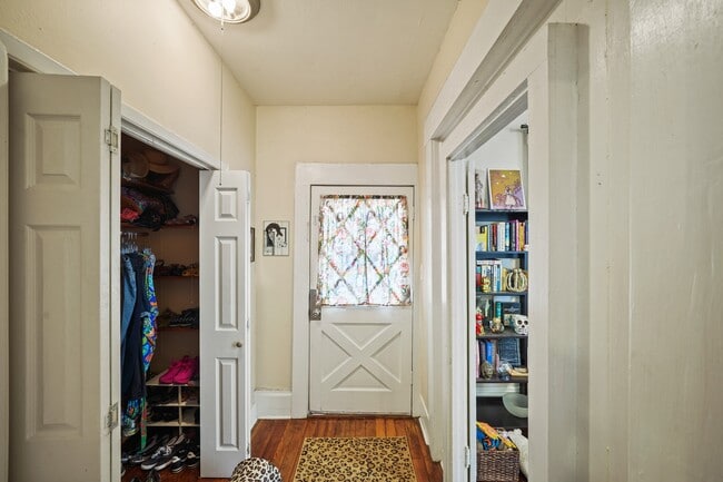 Photo - 1320 Alexander St