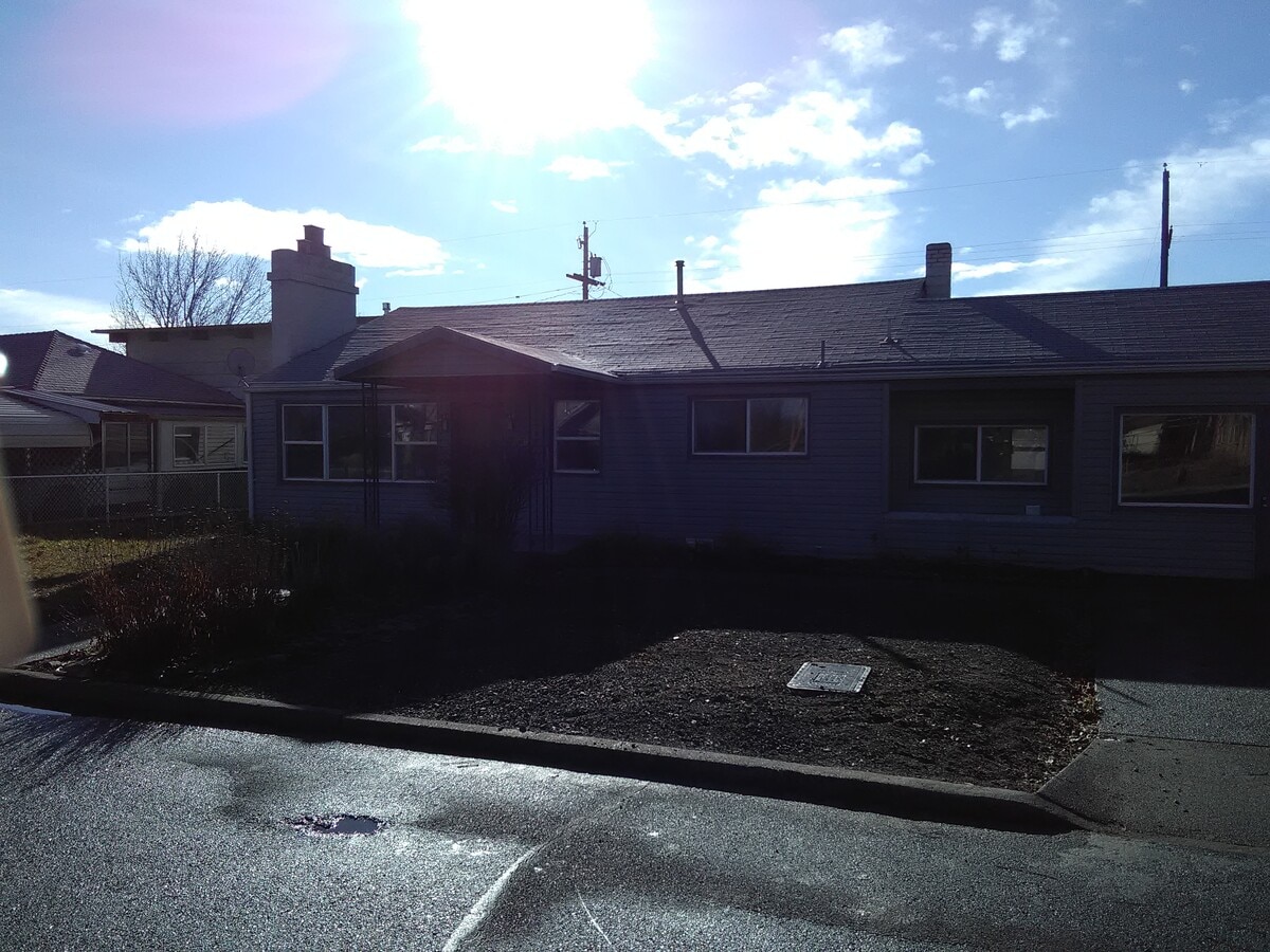 Próximamente más fotos. - 1200 NE Ochoco Ave