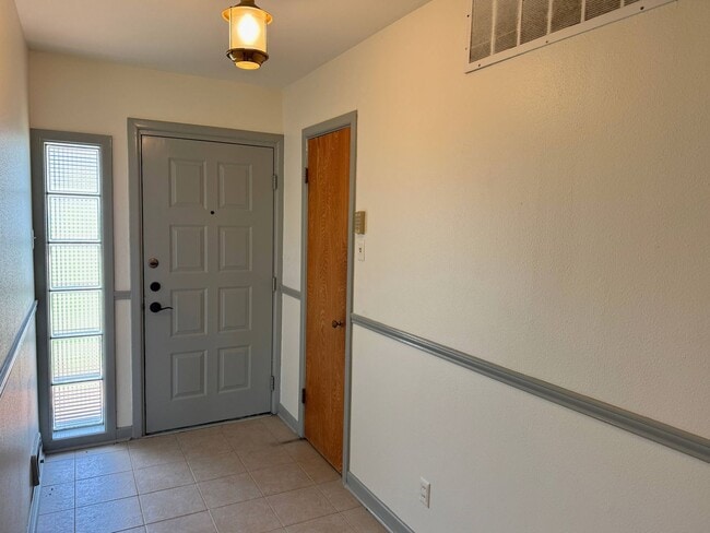Photo - Charming 4 Bed 2 Bath Home in Morningside!