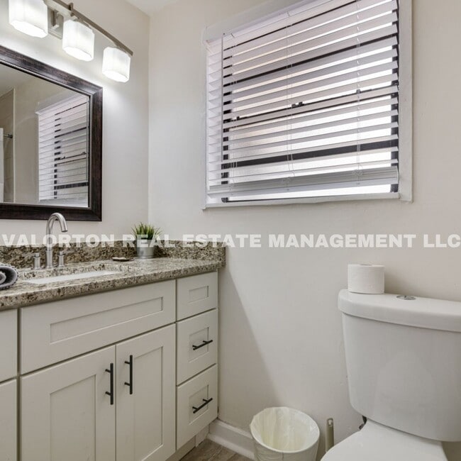 Photo - 1202 Princeton Rd