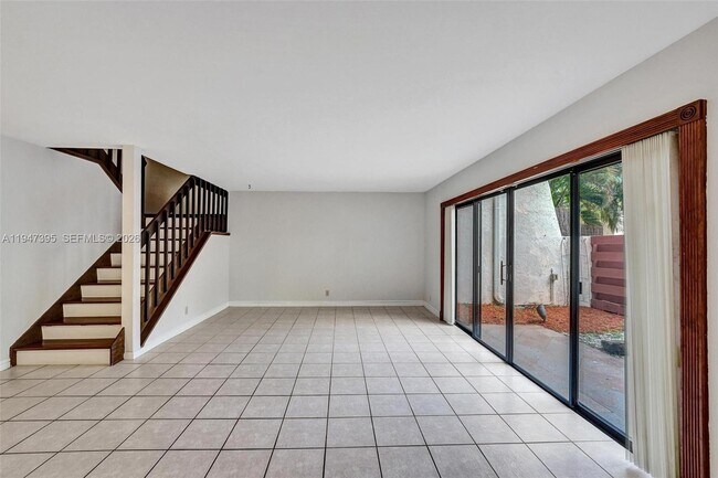 Photo - 2990 Oaktree Ln