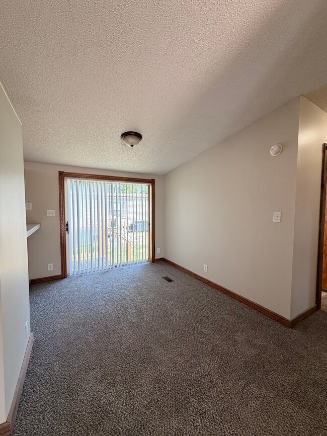 Photo - 138 Maynard Cir