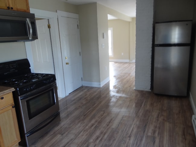 Building Photo - 97-99 Jewett St