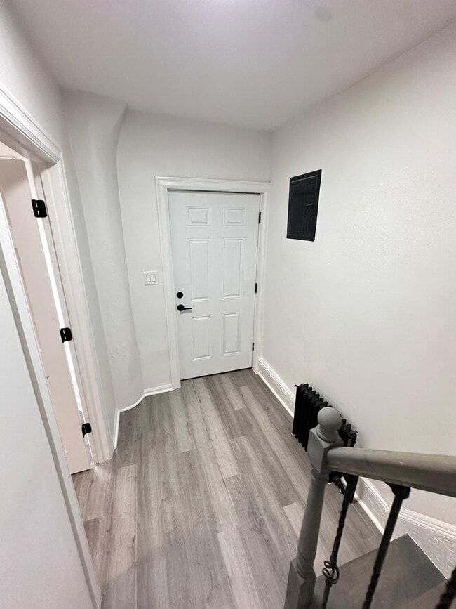 Photo - 109 S 7th Ave Unit 4