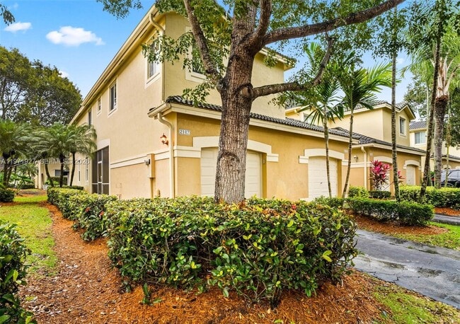 Photo - 2167 Hacienda Terrace