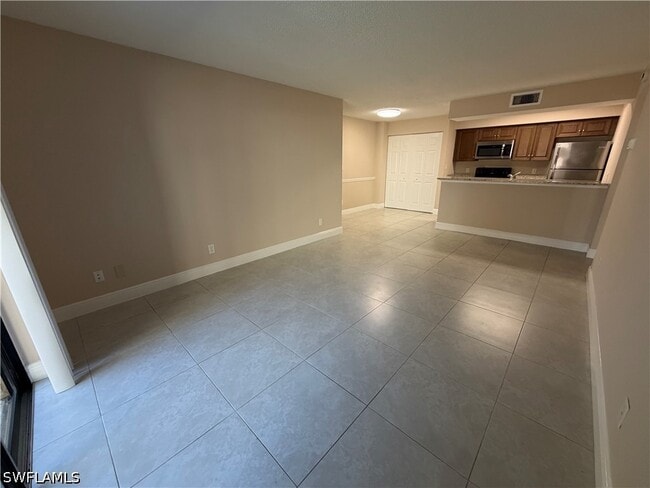 Building Photo - 5307 Summerlin Rd Unit 707