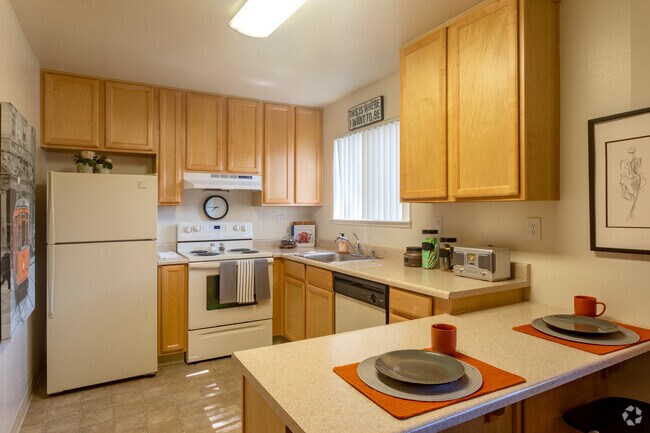 Estudio - 432SF - Área de comedor