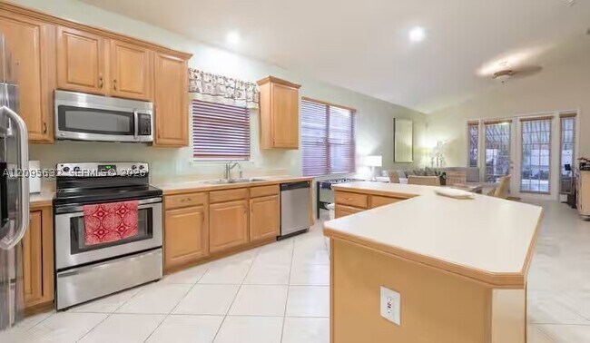 13345 Meadow Bay Loop