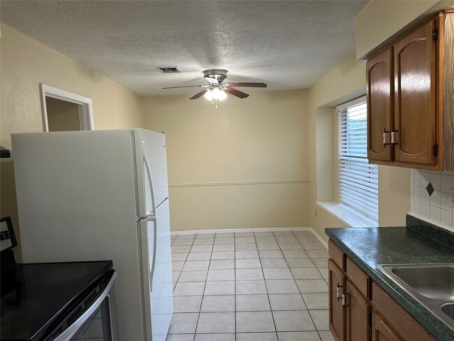 Photo - 11511 Misty Glen Ln