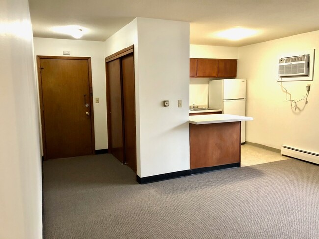 230 NW College Ave Unit 1