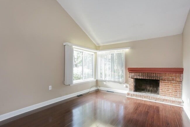 Photo - 3087 Balearic Dr SE