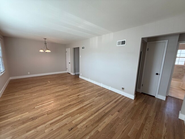 Photo - Ranch Home in Lindbergh School District