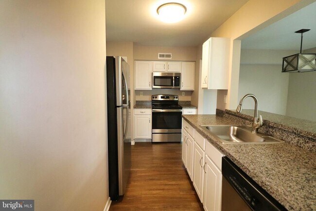 Photo - 123 N Station St