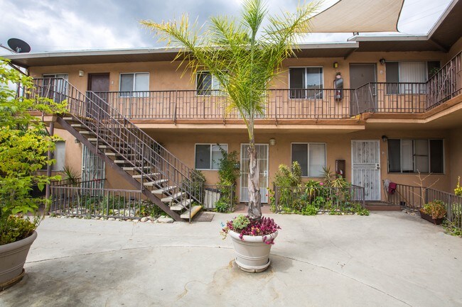 3 - 5952-5960 Benner St