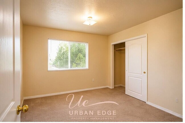 Photo - W. W Art Ct Unit 1173