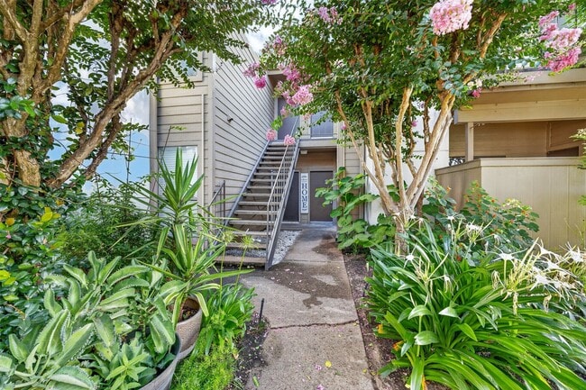 Photo - 10053 Westpark Dr Unit 297