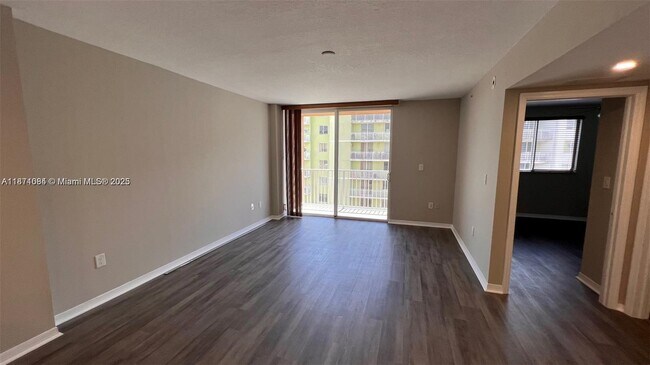 Photo - 218 NW 12th Ave Unit 905
