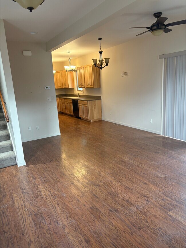 Photo - 407 Walnut St