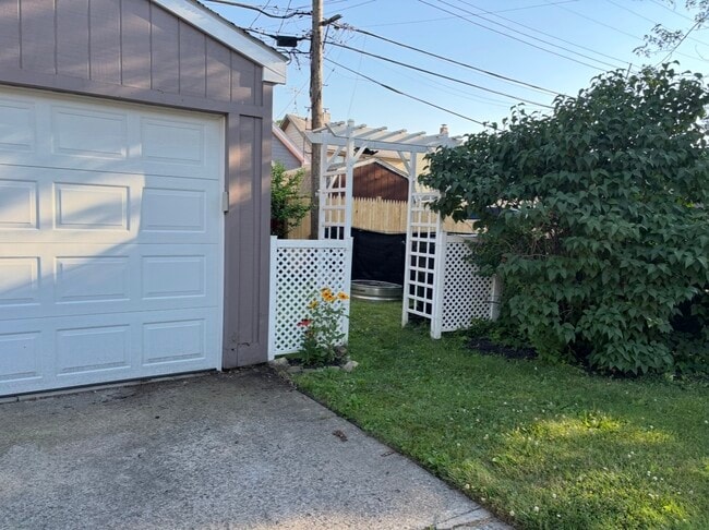 Photo - 144 Lasalle Ave