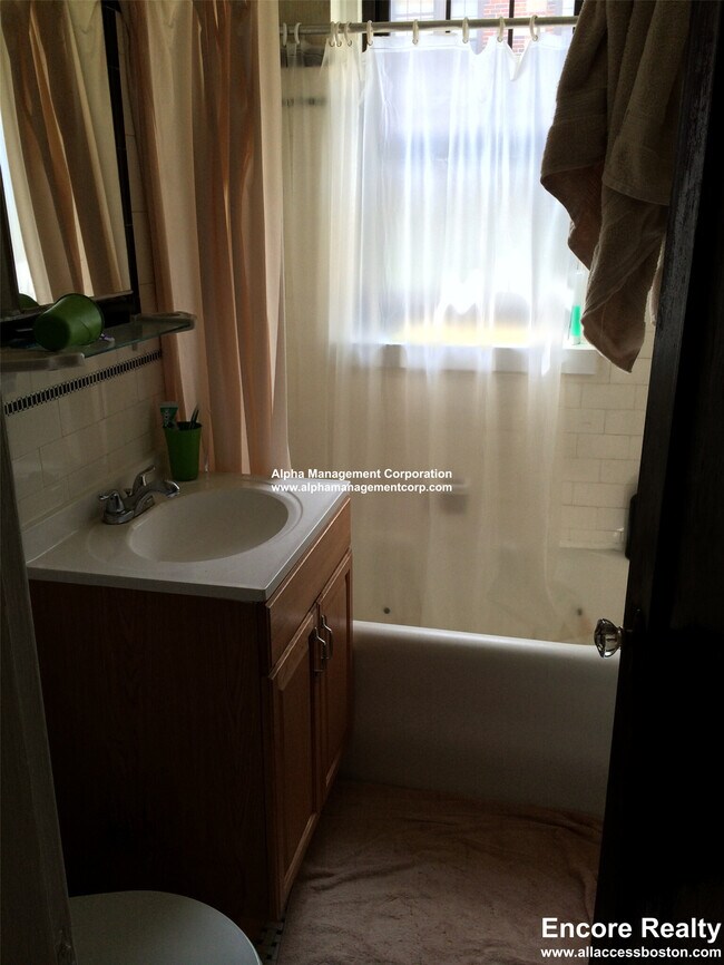 Photo - 349 Pleasant St Unit B3-2