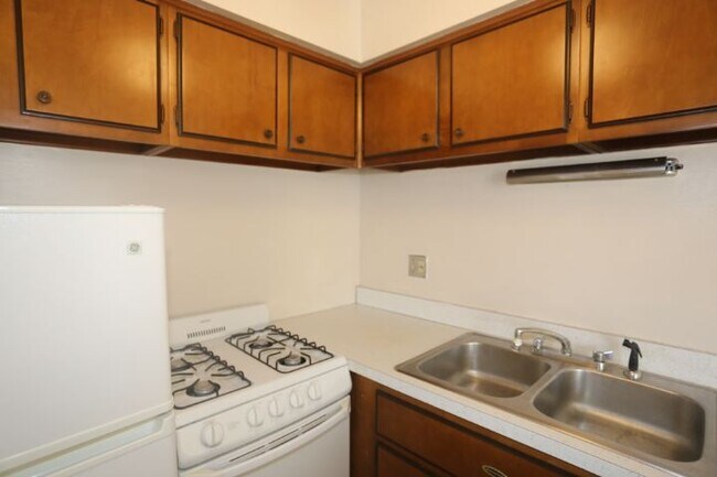 Photo - 675 W Wrightwood Ave Unit 015