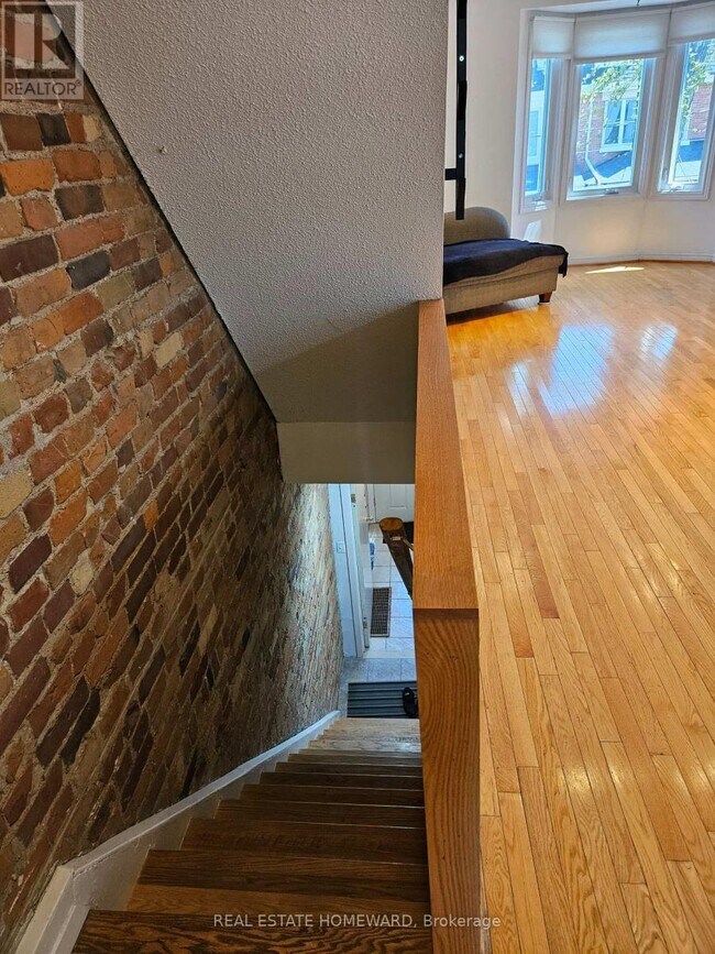 Photo - 60 Hamilton St