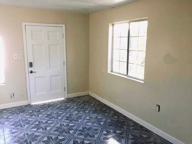 Building Photo - 15133 Gundry Ave Unit 15133