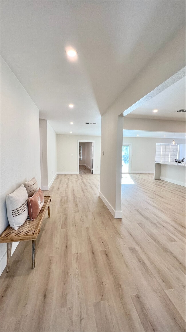 Photo - 513 Santa Clara Rd