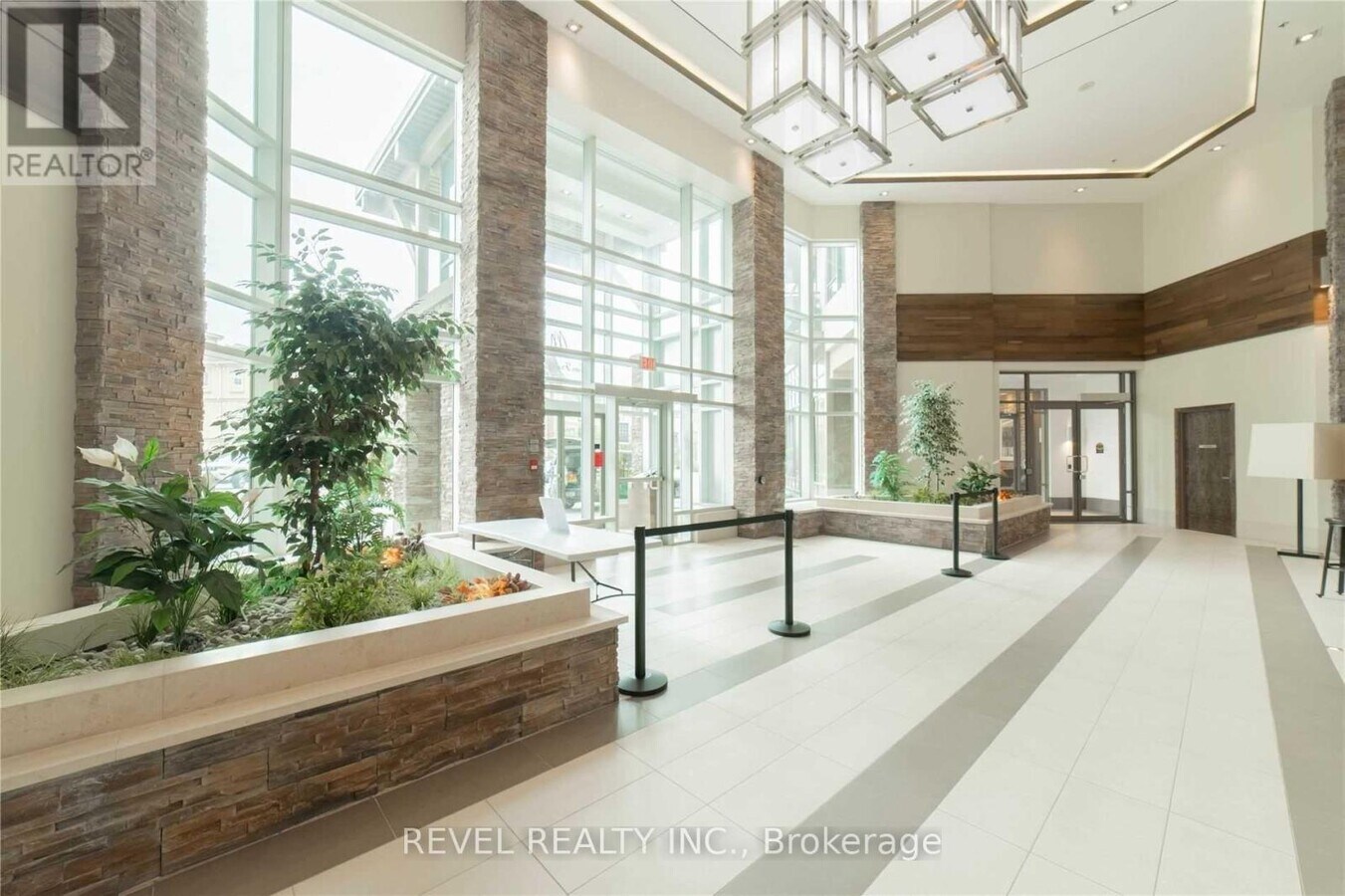 Photo - 1215 Bayly St Unité 307