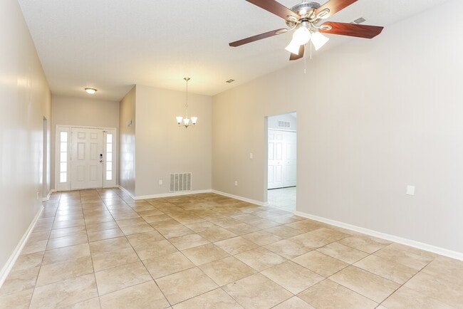 Photo - 1453 Seawolf Trail N