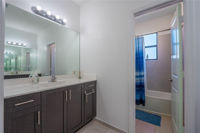 Photo - 2588 SE 2nd St