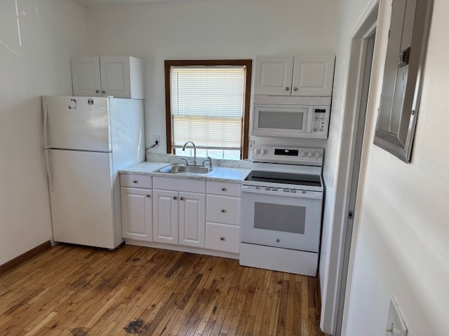 Kitchen - 323 Front St Unit B7