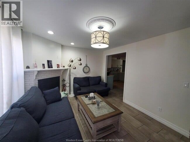 Photo - 9500 Ridge Rd
