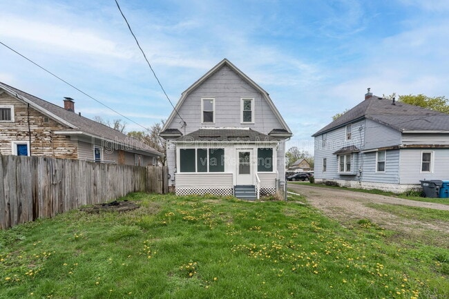 Photo - 1702 Reed St