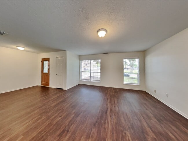 Photo - 622 Oak Hill Dr