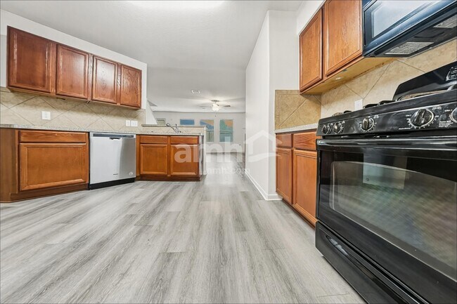 Photo - 16818 Blackberry Lily Ln