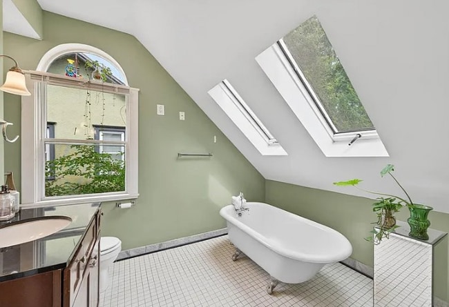 Photo - 3610 Dupont Ave N