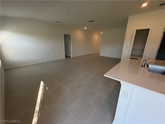 Photo - 3809 20th St SW