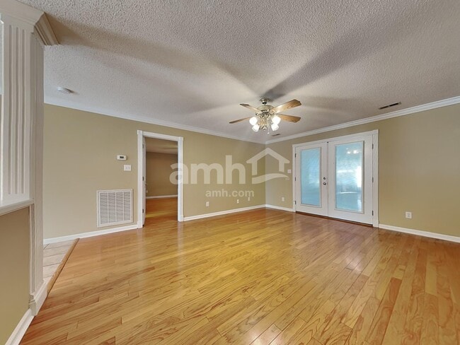 Photo - 8440 Lawnpark Dr