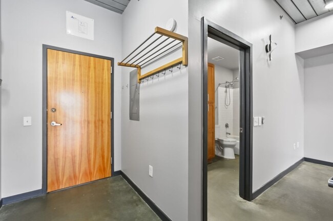 Photo - 620 Glen Iris Dr NE Unit 501