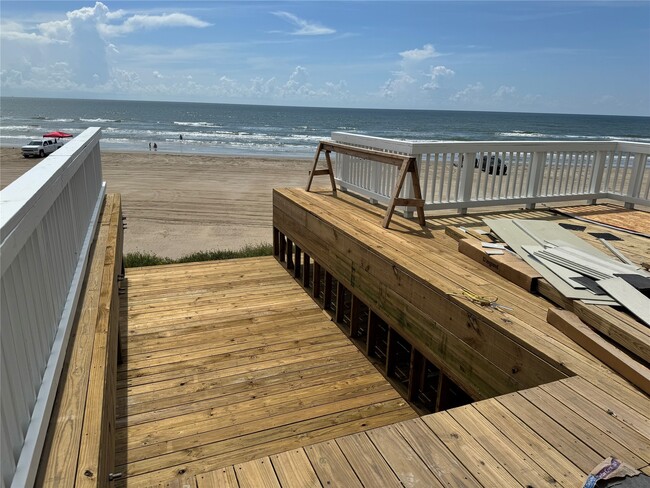 Photo - 16728 West Beach