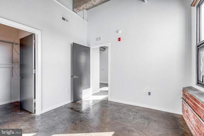 Photo - 4800 Brown St Unit 407