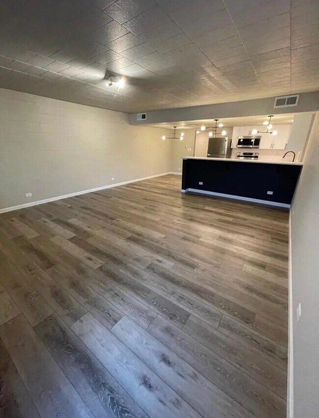 Photo - 111 S Meldrum St Unidad 7