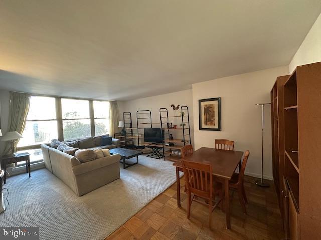 Building Photo - 1260 21st St NW Unit 309