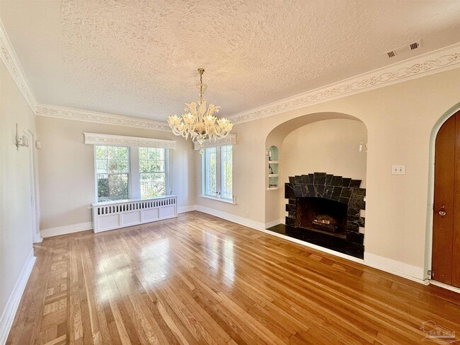 Photo - 1717 Yates Ave
