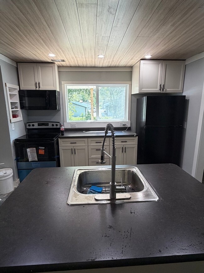 Photo - 126 9th St NW