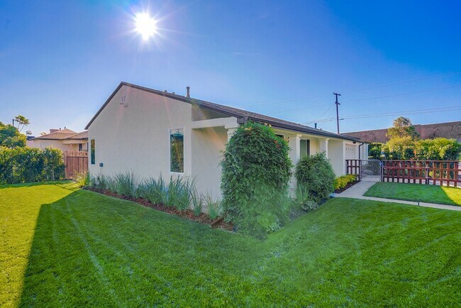 Beautifully Landscaped - 4725 Sawtelle Blvd
