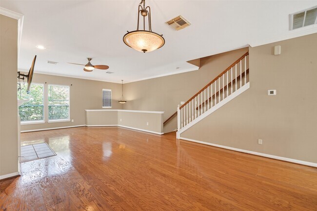 Photo - 2804 Chenevert St