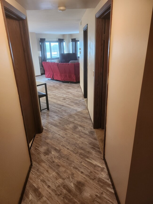 Building Photo - 1633 N Prospect Ave Unit 5B Rental