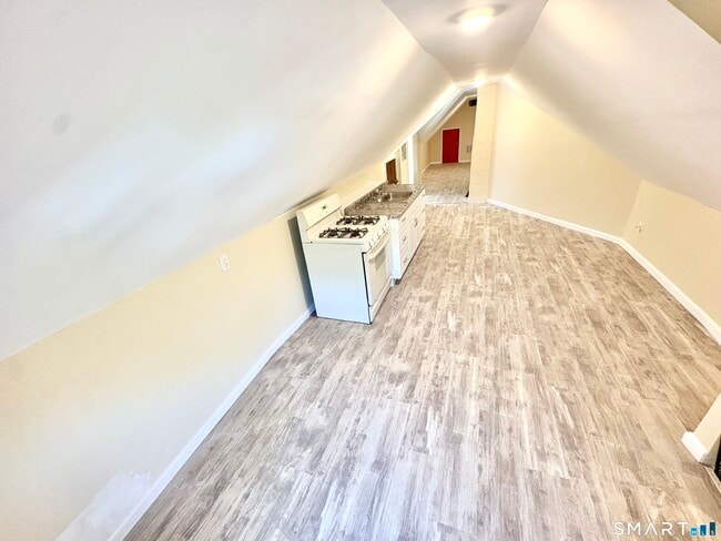 Photo - 129-131 Highland Ave Unit 4